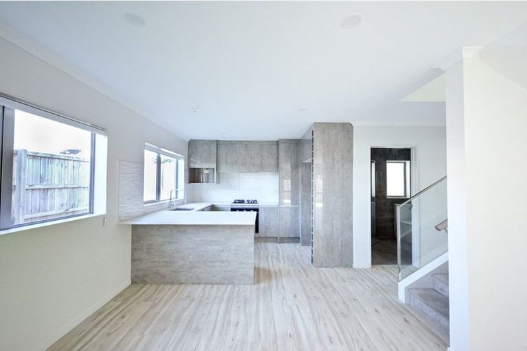 Photo of property in 69a Great South Road, Manurewa, Auckland, 2102