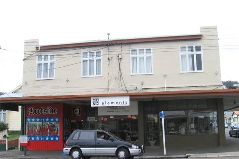 Photo of property in 146 Onepu Road, Lyall Bay, Wellington, 6022