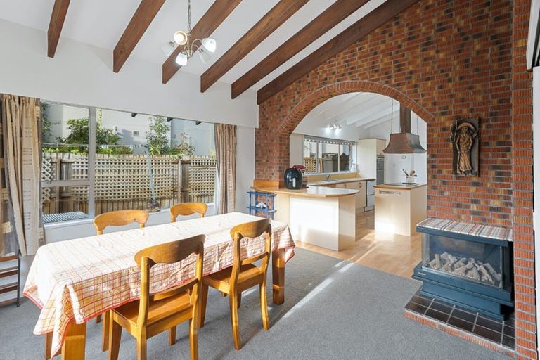 Photo of property in 4 Bowman Place, Sockburn, Christchurch, 8042