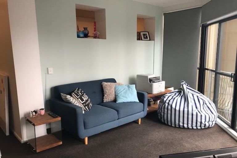 Photo of property in The Wellingtonian, 5d/120 The Terrace, Wellington Central, Wellington, 6011