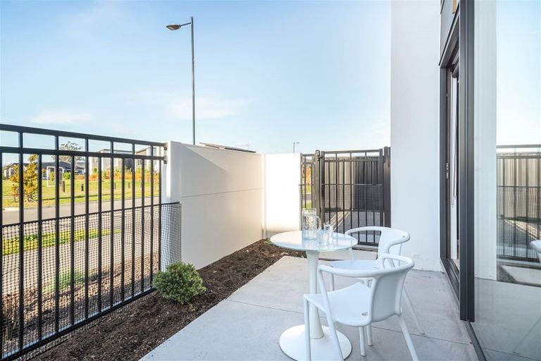 Photo of property in 77 Manakura Street, Russley, Christchurch, 8042