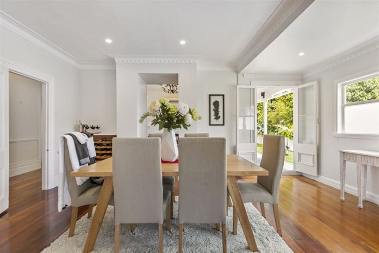 Photo of property in 14 Awhiorangi Promenade, Swanson, Auckland, 0816