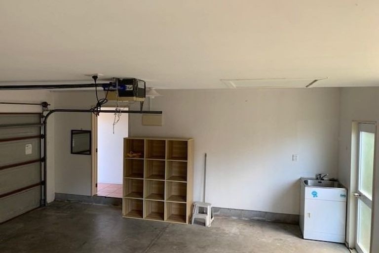 Photo of property in 1/18 Peach Road, Glenfield, Auckland, 0629