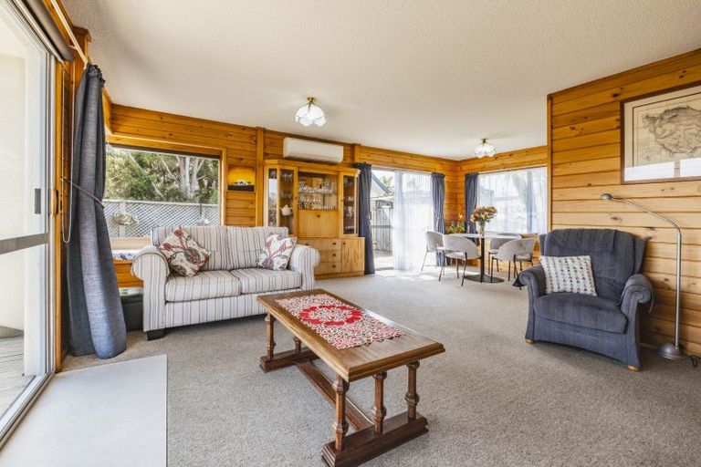 Photo of property in 26 Marchant Place, Westown, New Plymouth, 4310