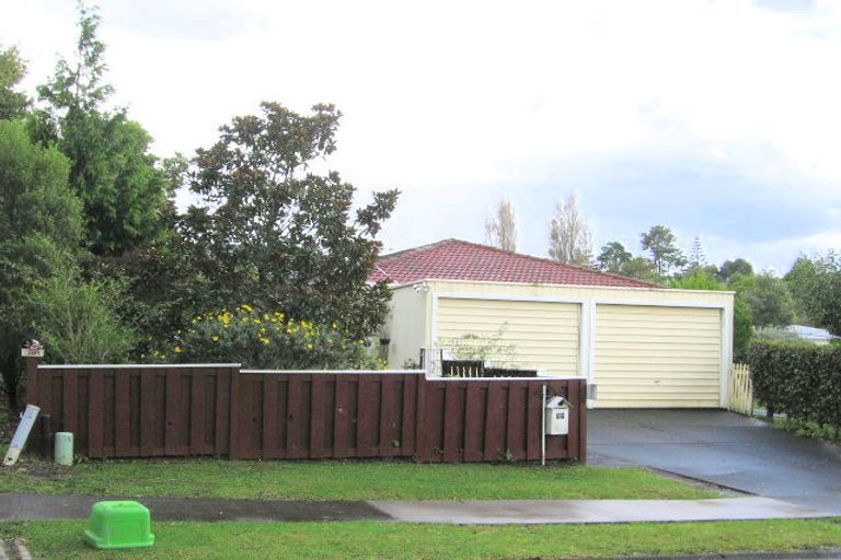 Photo of property in 1/22 La Perouse Street, Botany Downs, Auckland, 2010