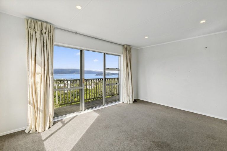 Photo of property in 24a Gurkha Crescent, Khandallah, Wellington, 6035