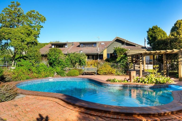 Photo of property in 37 Parkhill Road, Haumoana, 4180