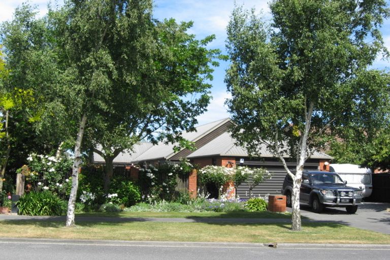 Photo of property in 90 Apsley Drive, Avonhead, Christchurch, 8042