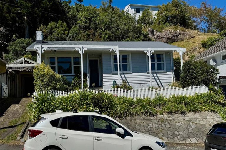 Photo of property in 25 Montreal Grove, Kingston, Wellington, 6021