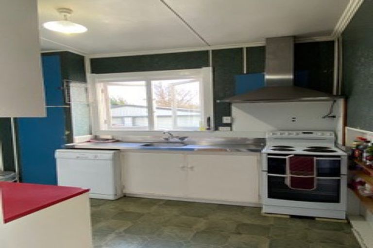 Photo of property in 94 Lyndhurst Street, Takaro, Palmerston North, 4412