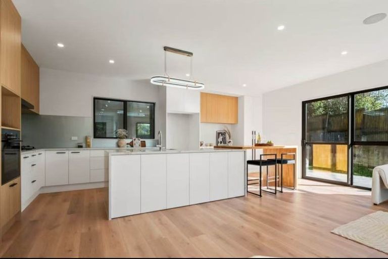 Photo of property in 10 Colum Place, Bucklands Beach, Auckland, 2014