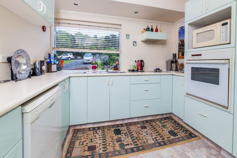 Photo of property in 466 Don Buck Road, Massey, Auckland, 0614