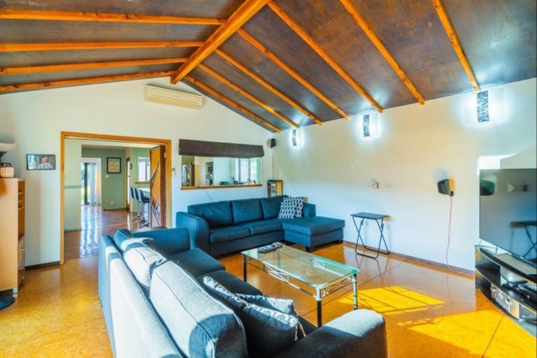 Photo of property in 4 Gray Street, Pukerua Bay, 5026