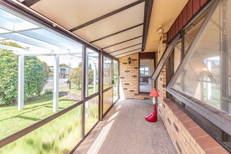 Photo of property in 12 Warwick Place, Springvale, Whanganui, 4501