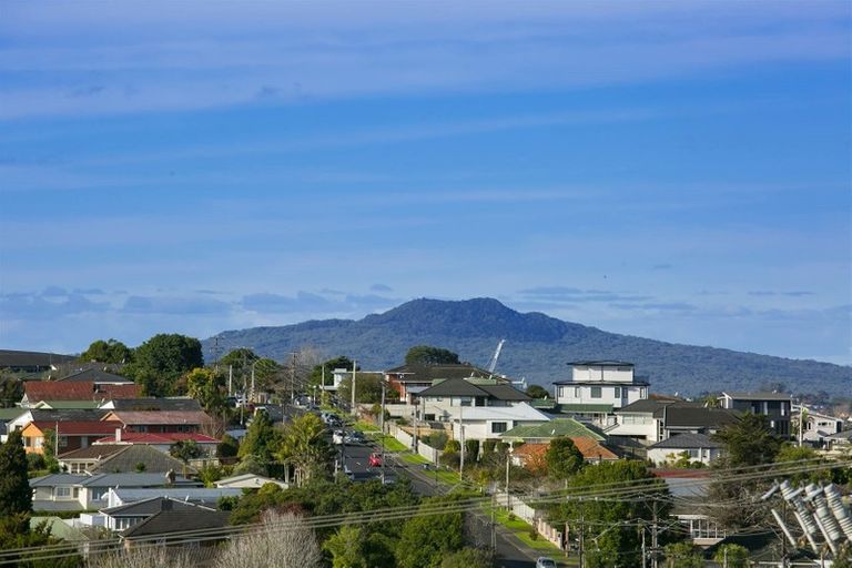 Photo of property in 4 Bank Street, Hillcrest, Auckland, 0627