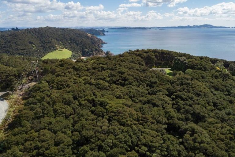 Photo of property in 193 Huaroa Road, Russell, 0272