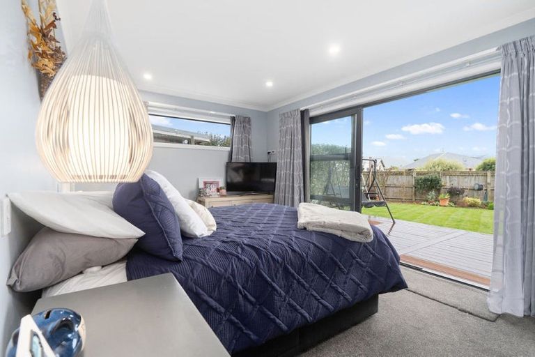 Photo of property in 7 Takahe Drive, Carterton, 5713