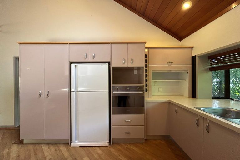 Photo of property in 70 Jack Paterson Road, Opaheke, Papakura, 2584