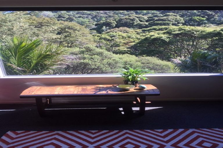 Photo of property in 41 Warner Park Avenue, Laingholm, Auckland, 0604