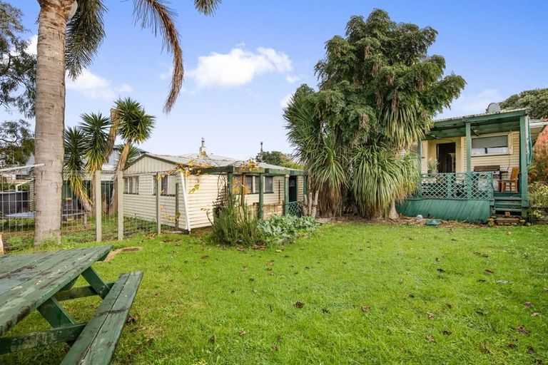 Photo of property in 37 Mckean Avenue, Manurewa, Auckland, 2102