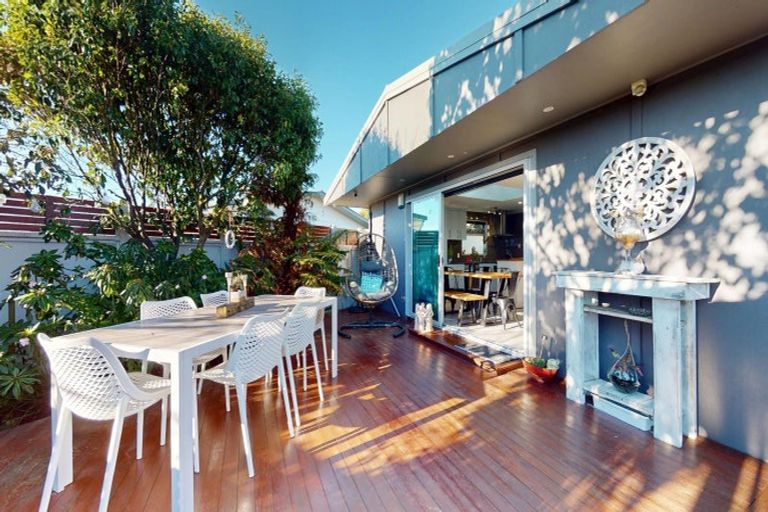 Photo of property in 107 Ryder Crescent, Levin, 5510
