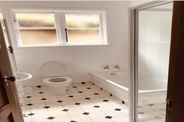 Photo of property in 11 Prospect Bank, Wakari, Dunedin, 9010