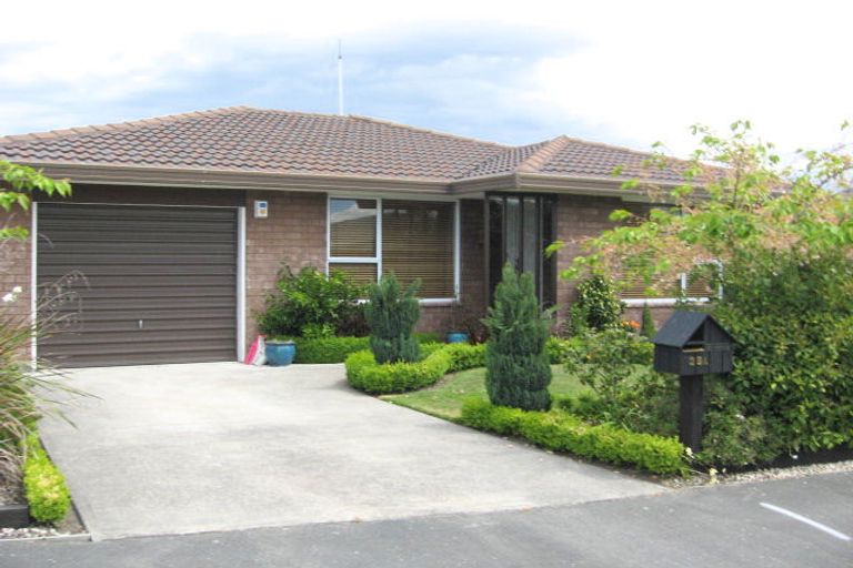 Photo of property in 2/39 Kildare Street, Northwood, Christchurch, 8051