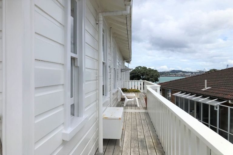 Photo of property in 7 Queens Parade, Devonport, Auckland, 0624