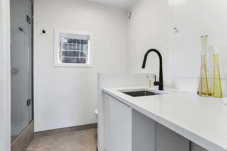 Photo of property in 1/237 Rangatira Road, Beach Haven, Auckland, 0626