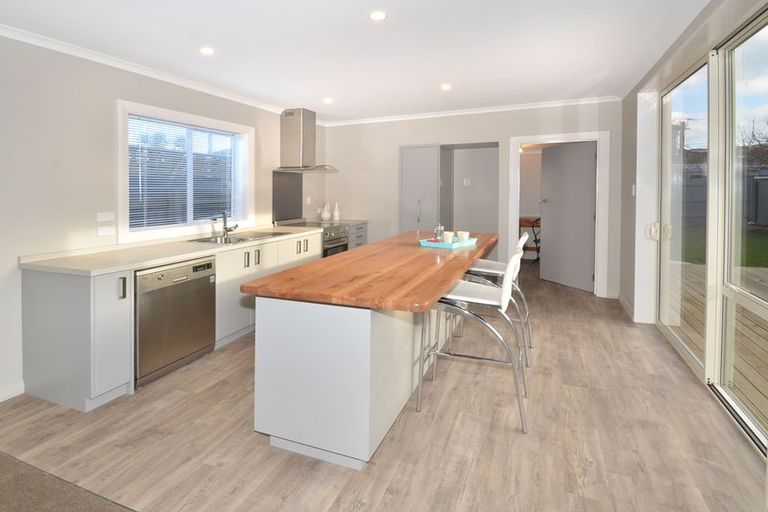 Photo of property in 5 Hargest Crescent, Saint Kilda, Dunedin, 9012