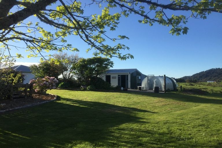 Photo of property in 562 Bird Road, Whataroa, 7886