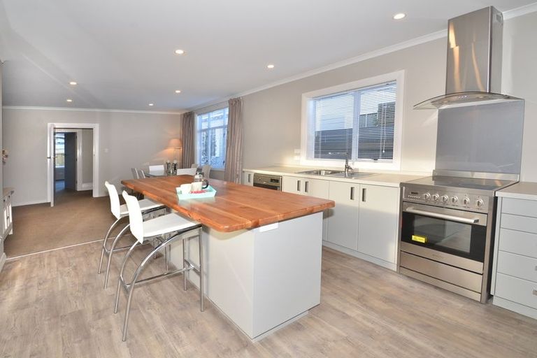 Photo of property in 5 Hargest Crescent, Saint Kilda, Dunedin, 9012