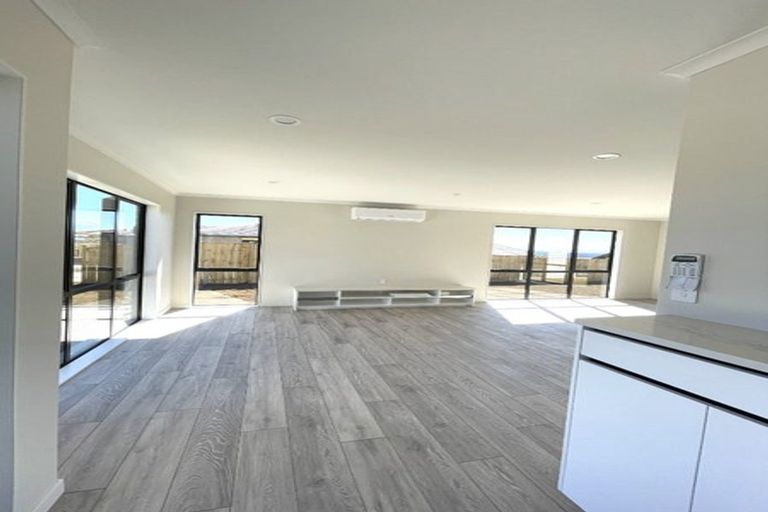 Photo of property in 52 Peacock Place, Pokeno, 2402