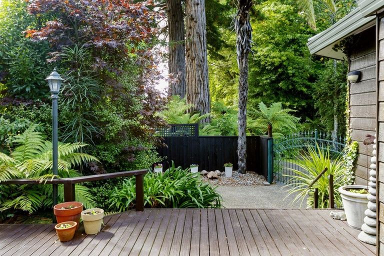 Photo of property in 28 Te Kopua Street, Acacia Bay, Taupo, 3330