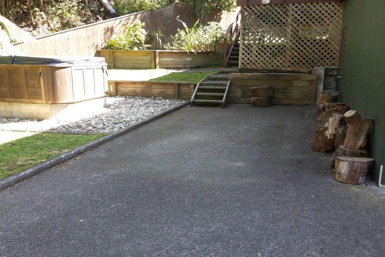Photo of property in 2/31 Camellia Terrace, Maungaraki, Lower Hutt, 5010