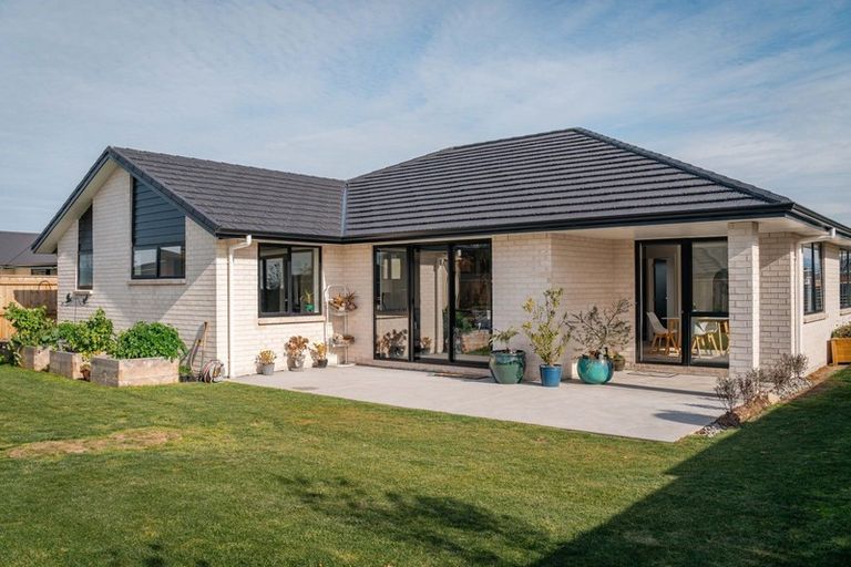 Photo of property in 16 Mitre Way, Solway, Masterton, 5810