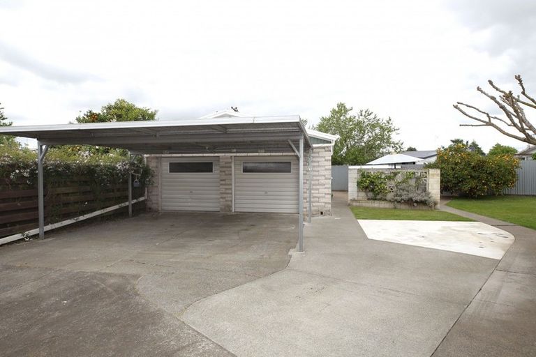 Photo of property in 33 Folkestone Drive, Flaxmere, Hastings, 4120