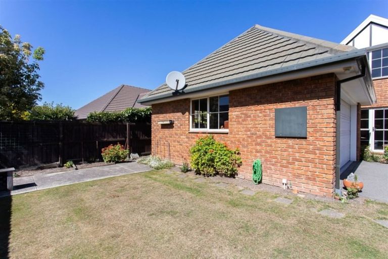 Photo of property in 15 Tavistock Place, Russley, Christchurch, 8042