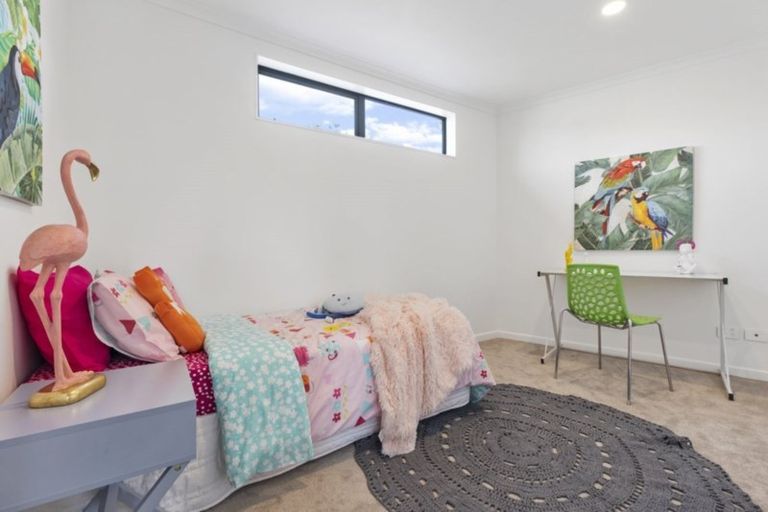 Photo of property in 24a Styca Place, Sunnyvale, Auckland, 0612