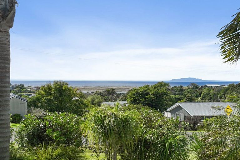 Photo of property in 11a Cullen Street, Mangawhai Heads, Mangawhai, 0505