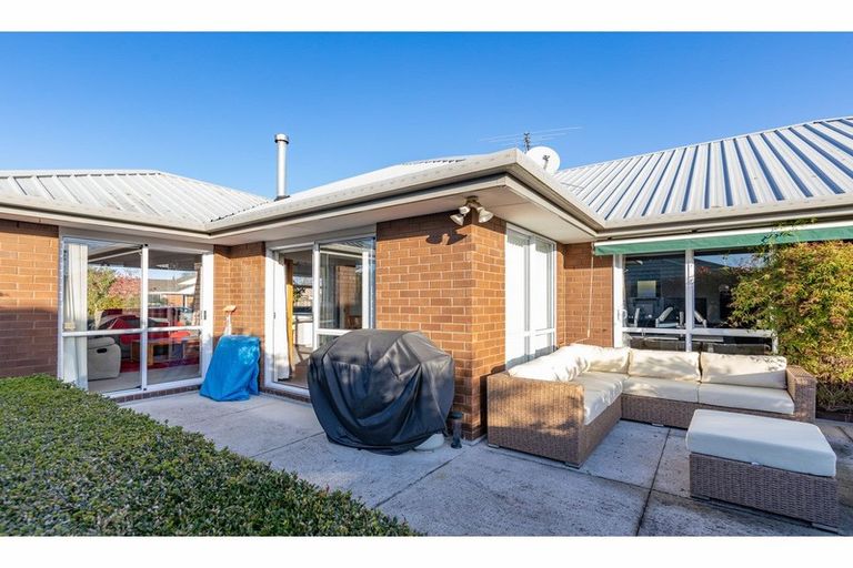 Photo of property in 7 Innisfree Place, Northwood, Christchurch, 8051