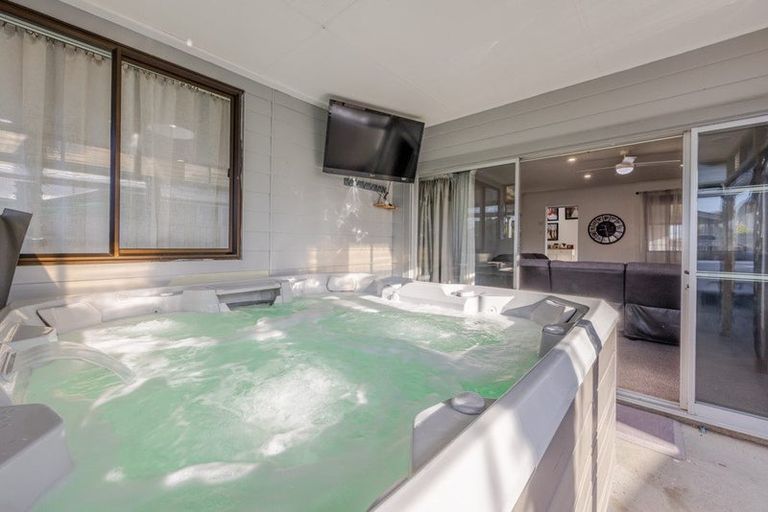 Photo of property in 86 Wycliffe Street, Onekawa, Napier, 4110