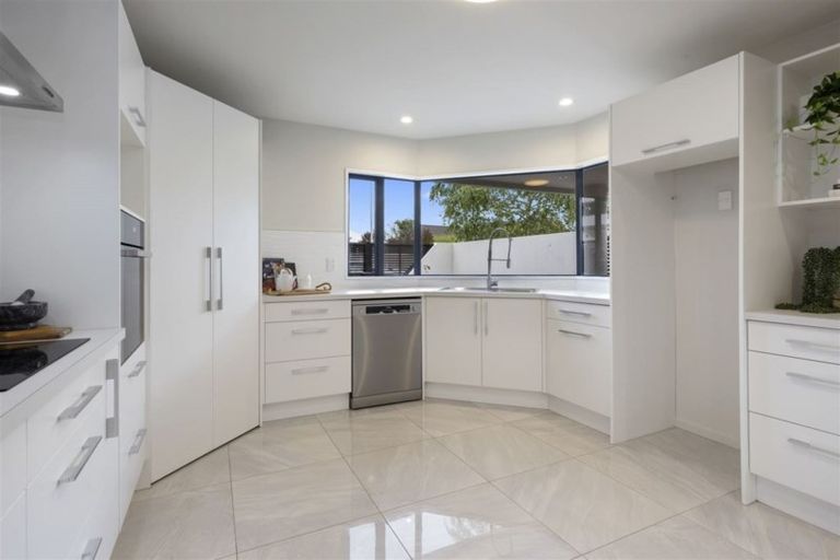Photo of property in 27 Nyoli Street, Northcote, Christchurch, 8052