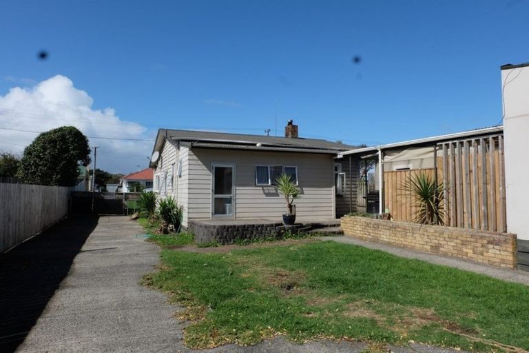 Photo of property in 165 Hakanoa Street, Huntly, 3700