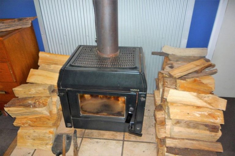 Photo of property in 84 Romilly Street, Westport, 7825