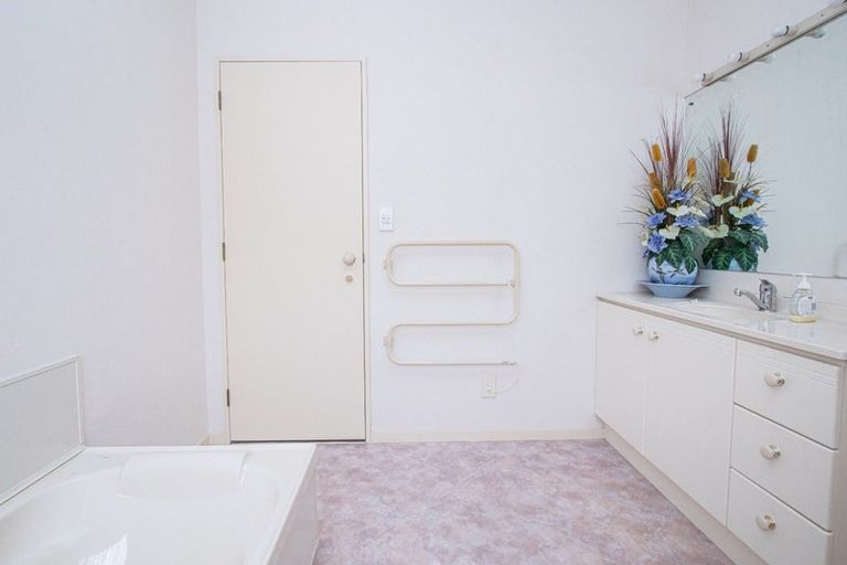 Photo of property in 9 Ben Lomond Place, Nawton, Hamilton, 3200