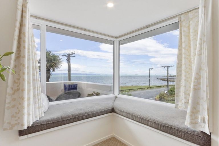 Photo of property in 14 Charles Street, Westshore, Napier, 4110