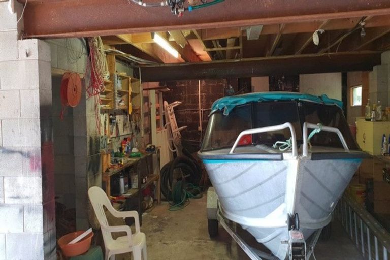 Photo of property in 26 Bay View Road, Cable Bay, 0420