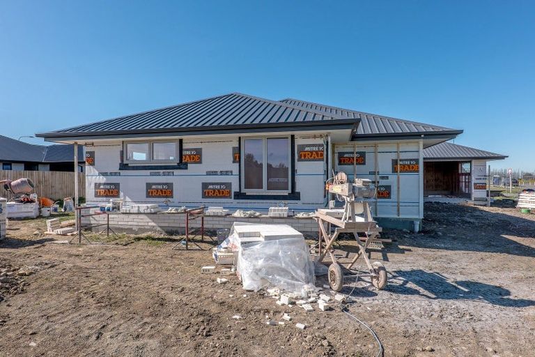 Photo of property in 49 Suffolk Drive, Kirwee, 7571