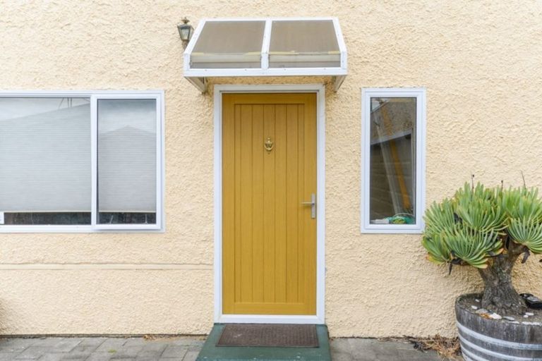 Photo of property in 27a Campbell Street, Havelock North, 4130